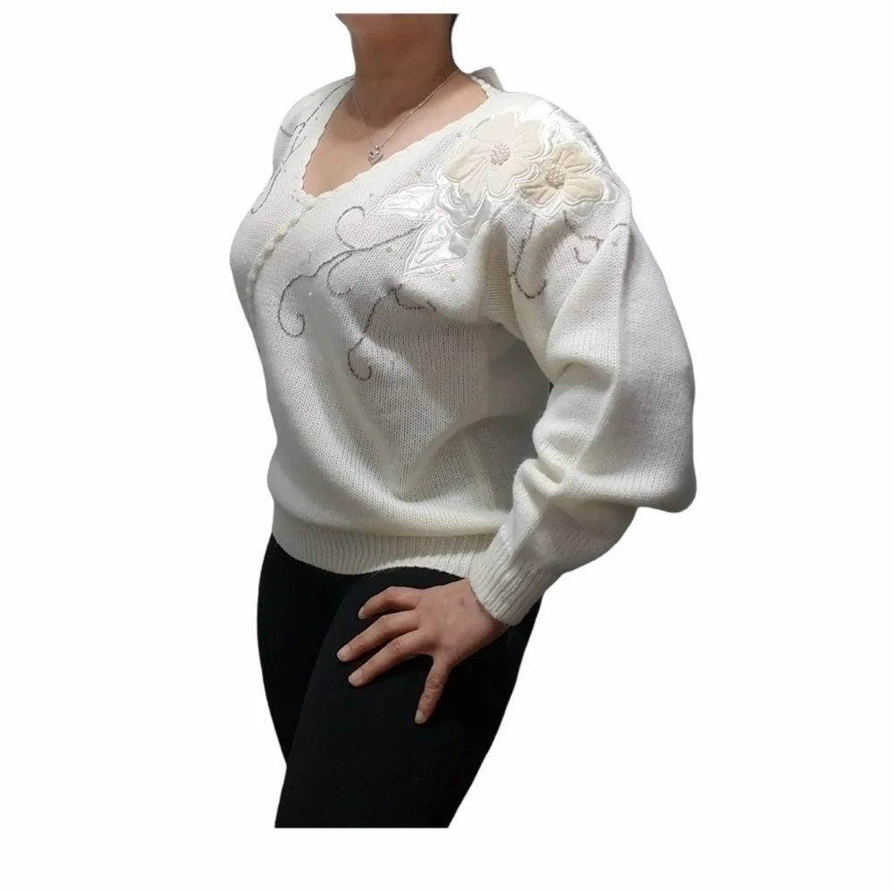 NWT HONORS Misses Sweater,  color beige, Size L